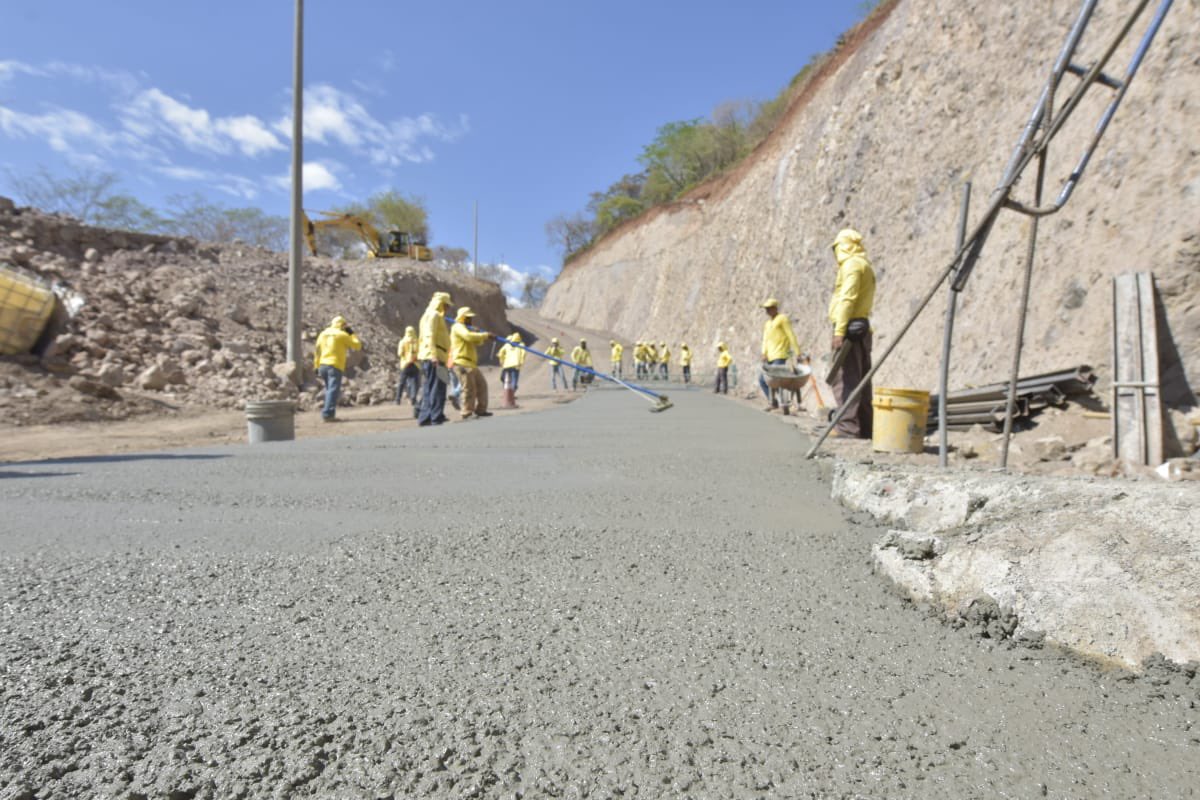 Pavimentación de calle al cantón San Rafael desde Camino a Surfcity, beneficiará a más de 5,000 personas pavimentacion-de-calle-al-canton-san-rafael-desde-camino-a-surfcity-beneficiara-a-mas-de-5000-personas